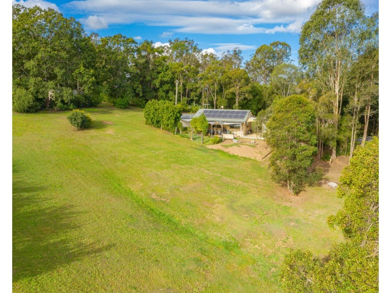 3 Grecian Bends Road, Greens Creek QLD 4570