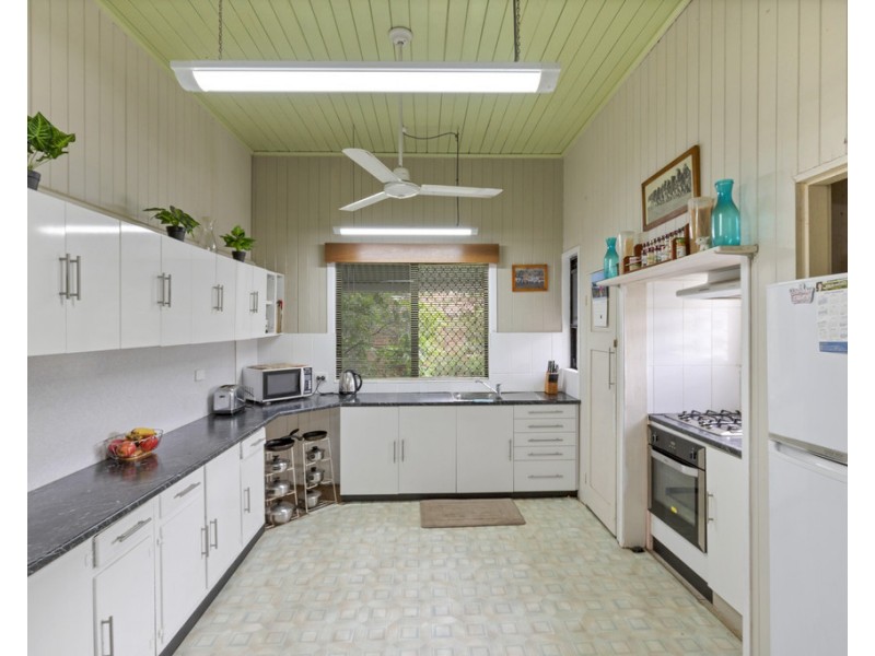 11 Bligh Street, Kilkivan QLD 4600