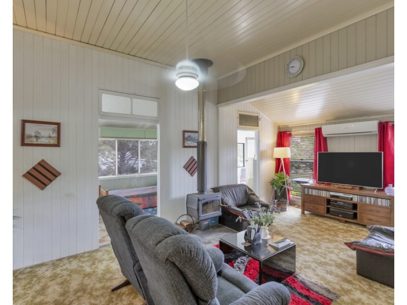 11 Bligh Street, Kilkivan QLD 4600