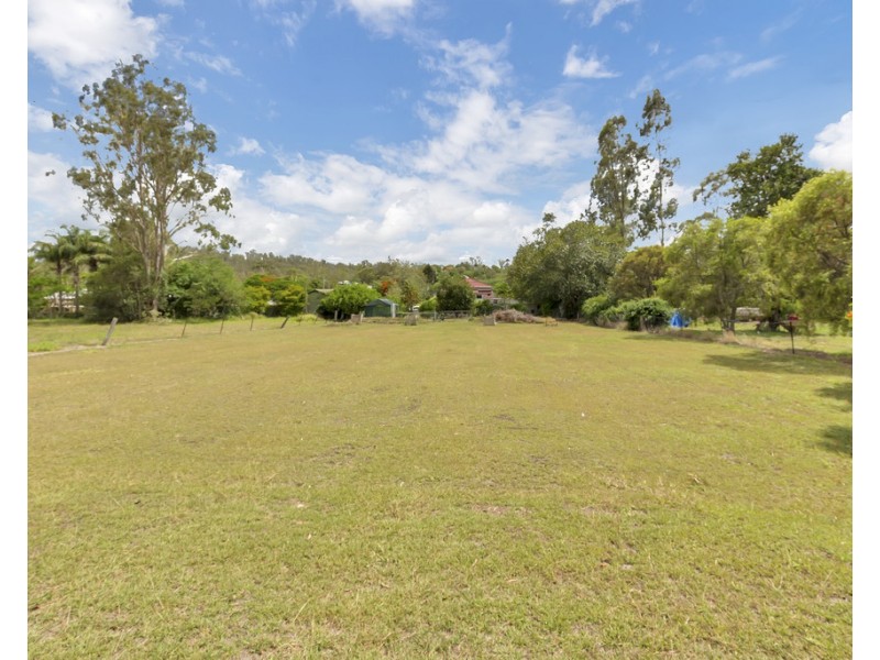 11 Bligh Street, Kilkivan QLD 4600