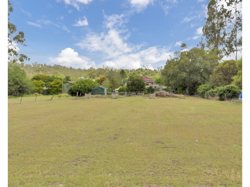 11 Bligh Street, Kilkivan QLD 4600