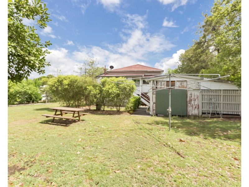 11 Bligh Street, Kilkivan QLD 4600