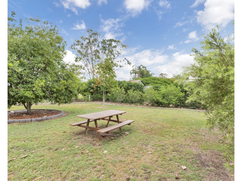 11 Bligh Street, Kilkivan QLD 4600