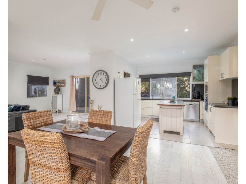 17 Elsom Court, Curra QLD 4570