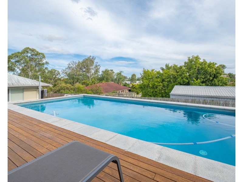 3 Parkview Close, Southside QLD 4570