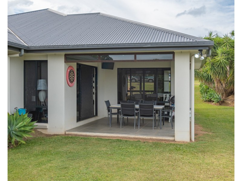 3 Parkview Close, Southside QLD 4570