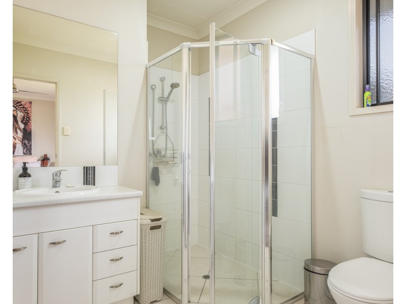 3 Parkview Close, Southside QLD 4570