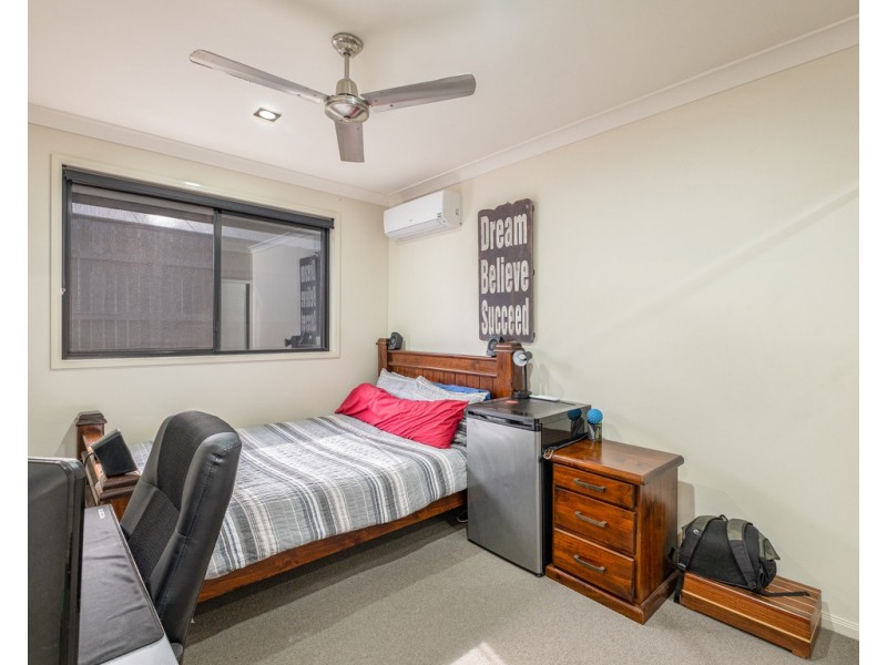 3 Parkview Close, Southside QLD 4570