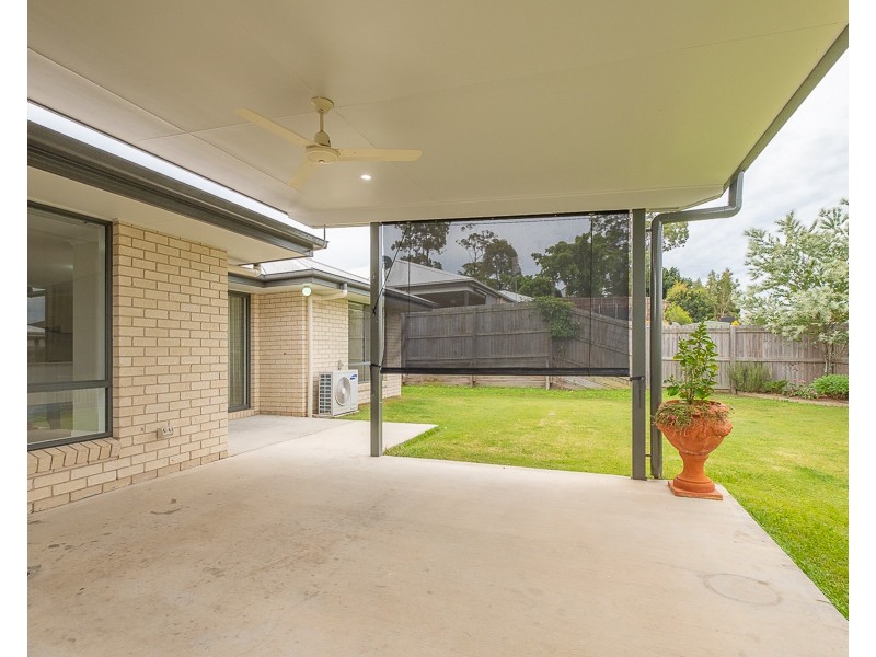 2/3 Bond Drive, Southside QLD 4570