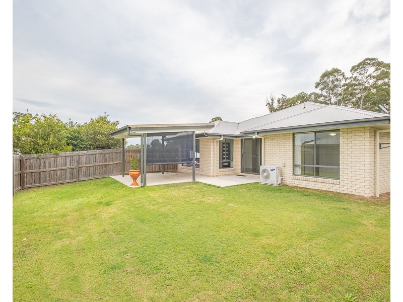 2/3 Bond Drive, Southside QLD 4570