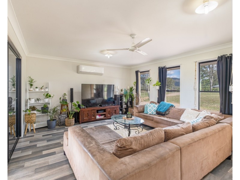 105 Barrett Road, Widgee QLD 4570
