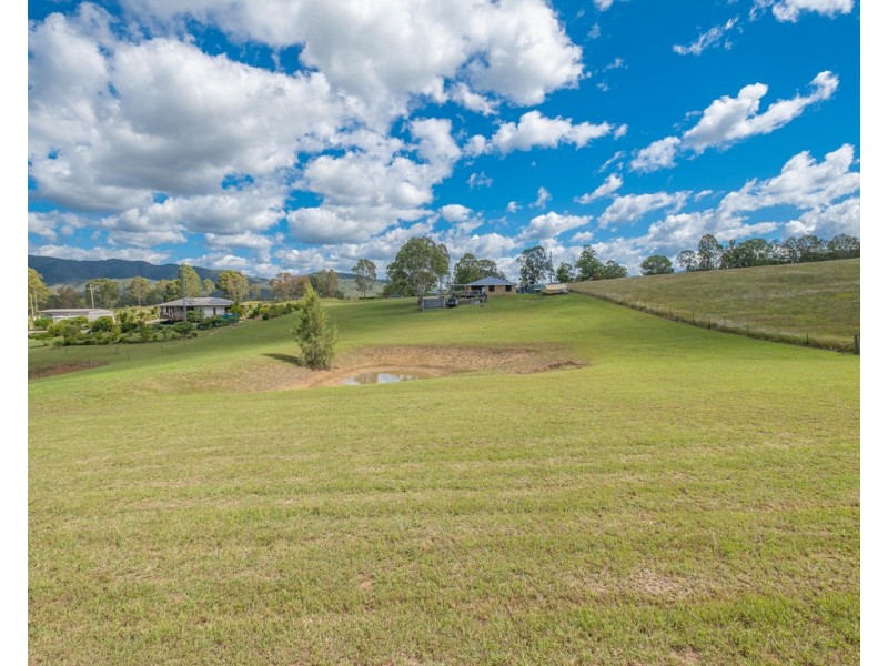 105 Barrett Road, Widgee QLD 4570