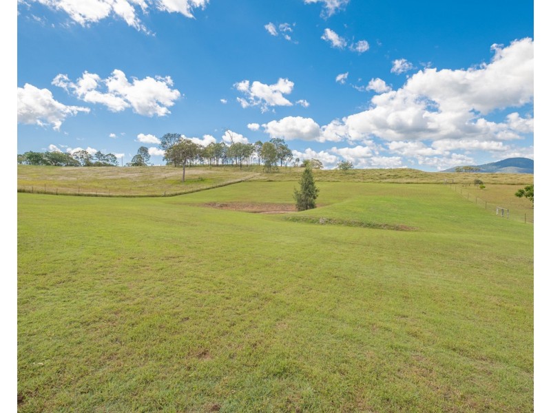 105 Barrett Road, Widgee QLD 4570