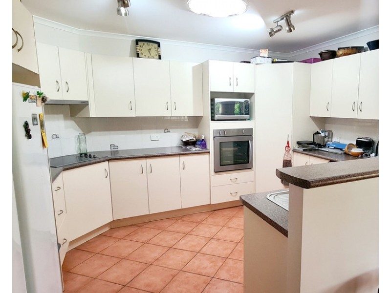 6 Mayfair Drive, Southside QLD 4570