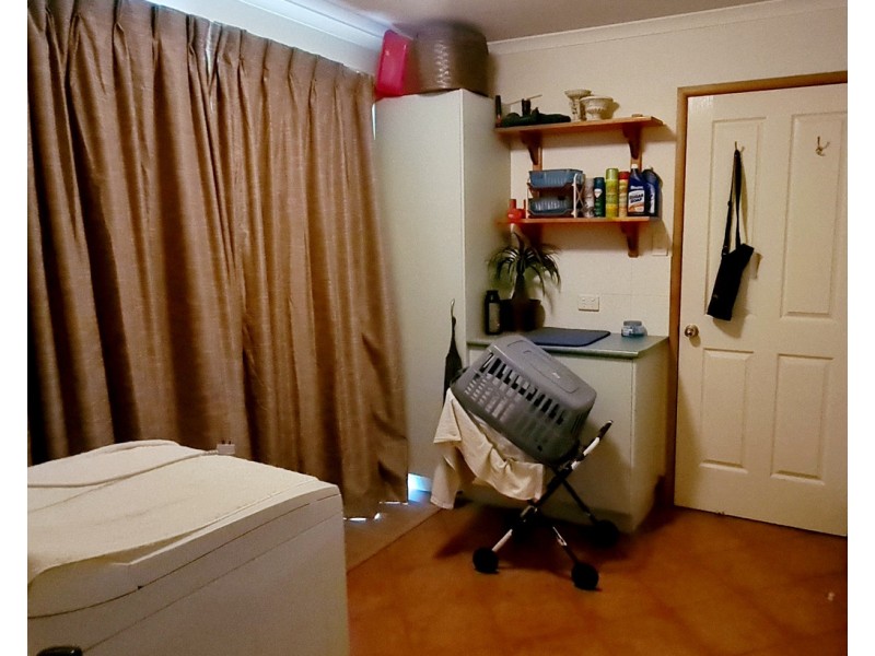 6 Mayfair Drive, Southside QLD 4570