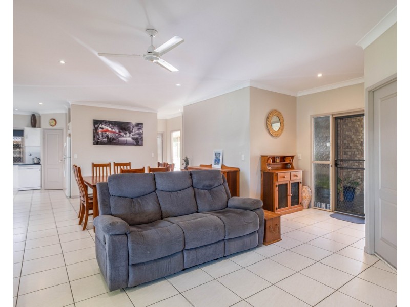 21 Coolabah Court, Pie Creek QLD 4570