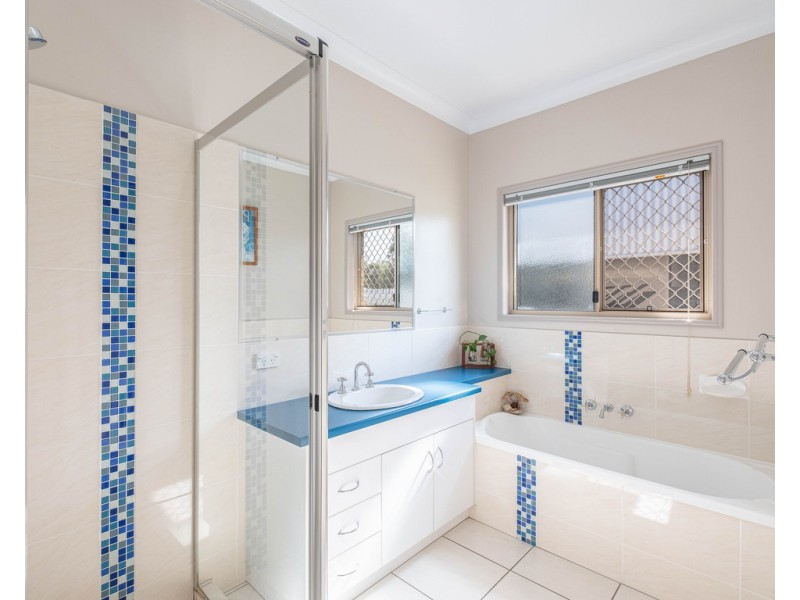 21 Coolabah Court, Pie Creek QLD 4570