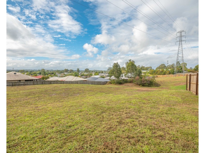 24 Eucalyptus Avenue, Southside QLD 4570