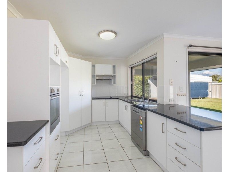 2 Gardenia Court, Southside QLD 4570