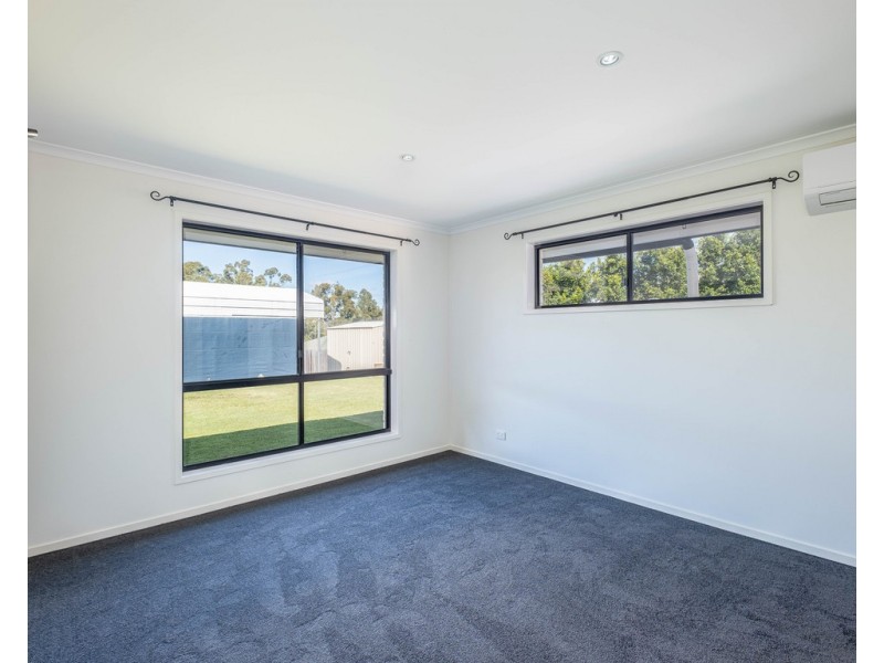 2 Gardenia Court, Southside QLD 4570