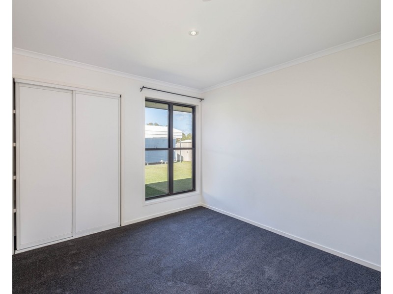 2 Gardenia Court, Southside QLD 4570