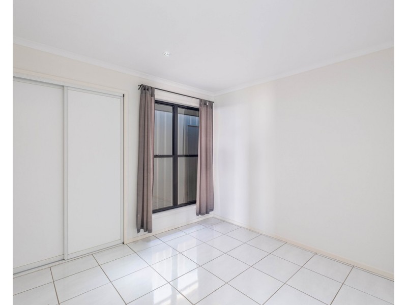 2 Gardenia Court, Southside QLD 4570