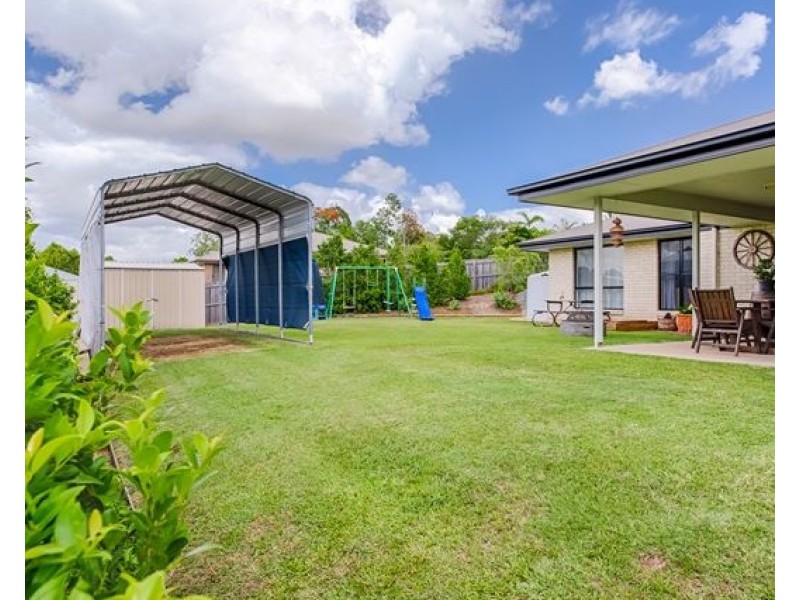 2 Gardenia Court, Southside QLD 4570