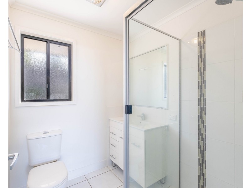2 Gardenia Court, Southside QLD 4570