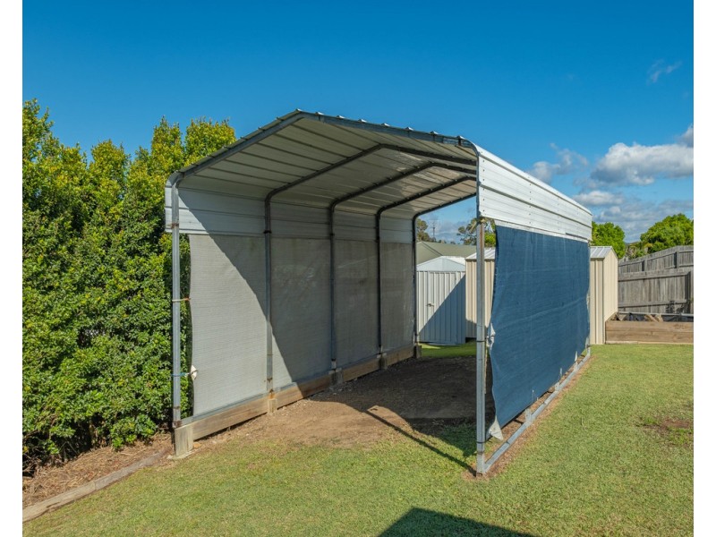 2 Gardenia Court, Southside QLD 4570