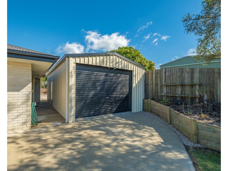 2 Gardenia Court, Southside QLD 4570