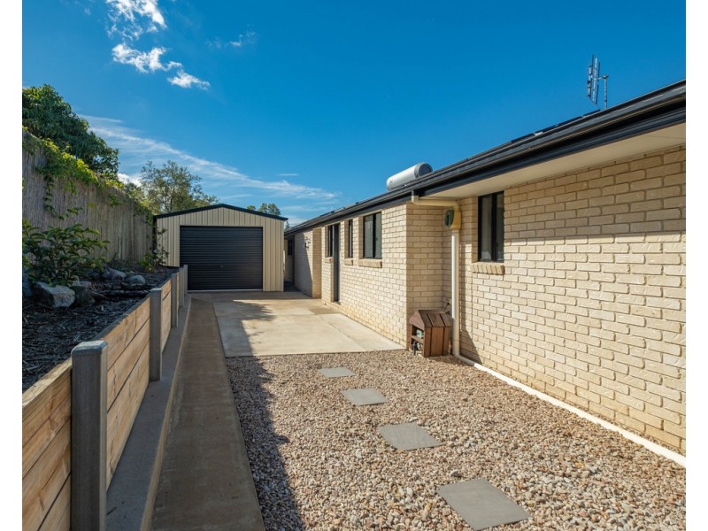 2 Gardenia Court, Southside QLD 4570