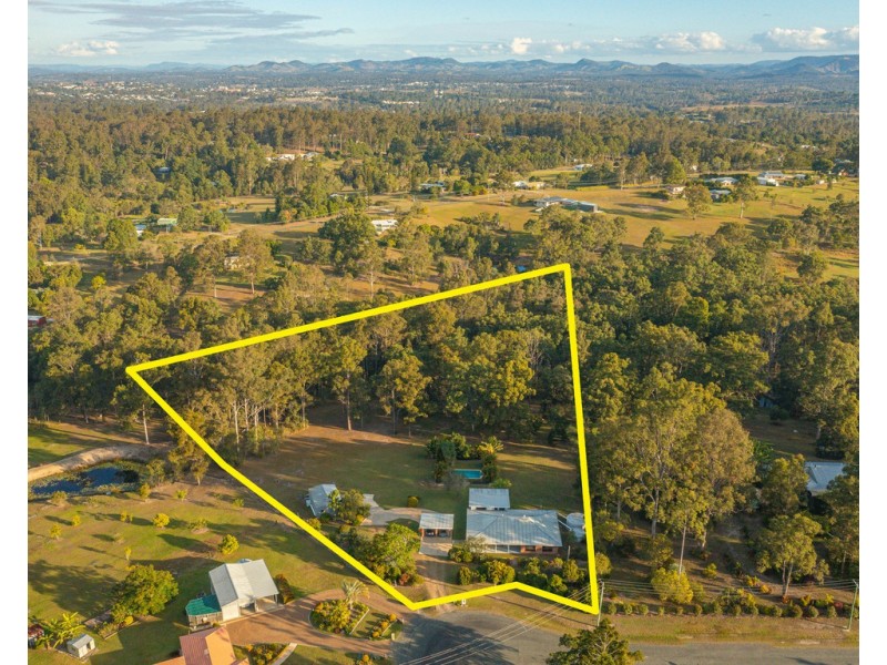 30 Baroona Court, Tamaree QLD 4570