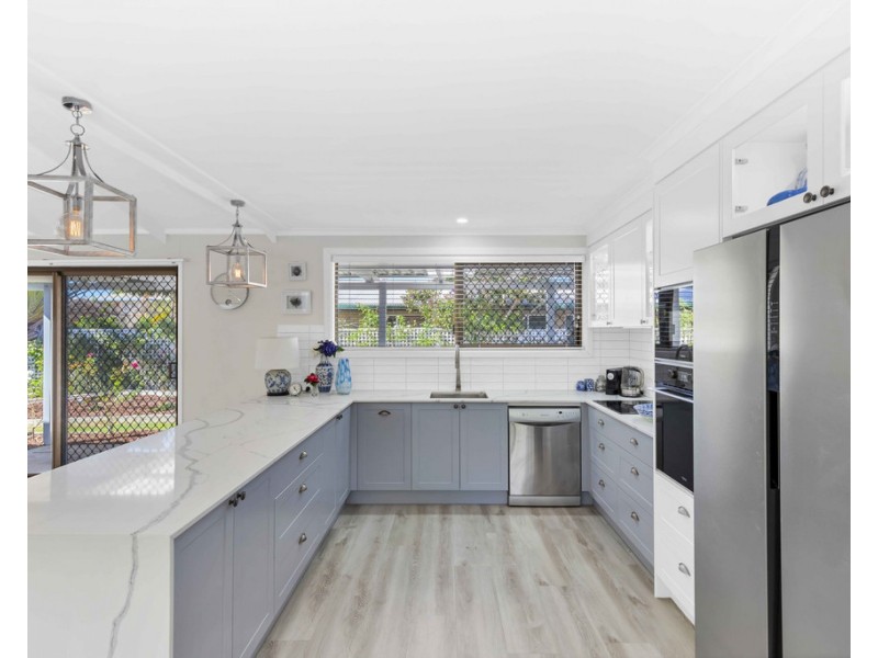 129 Gympie Road, Tin Can Bay QLD 4580