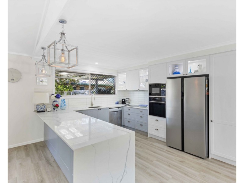 129 Gympie Road, Tin Can Bay QLD 4580