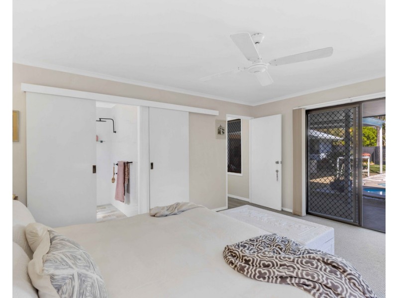 129 Gympie Road, Tin Can Bay QLD 4580