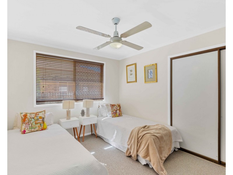 129 Gympie Road, Tin Can Bay QLD 4580