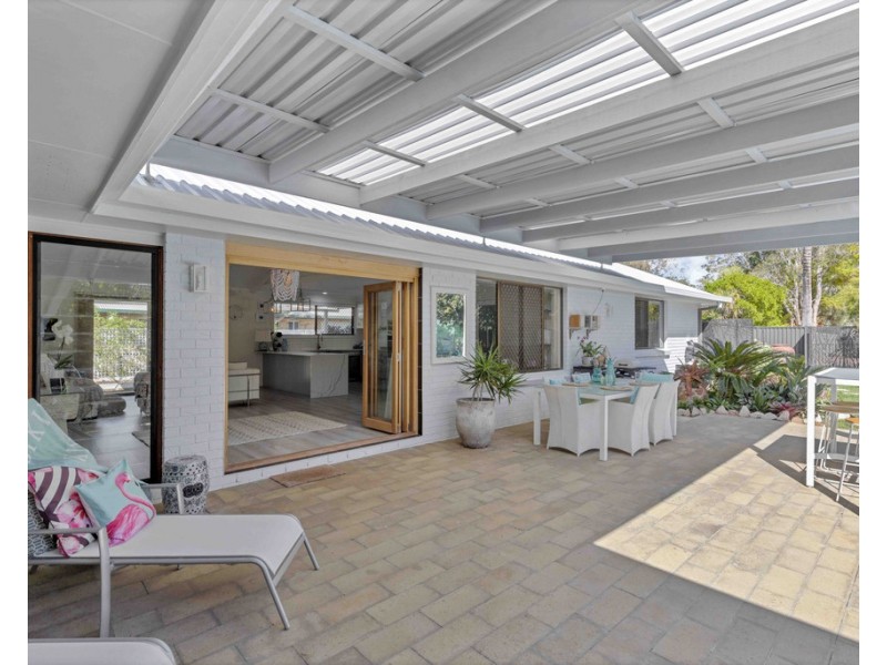 129 Gympie Road, Tin Can Bay QLD 4580