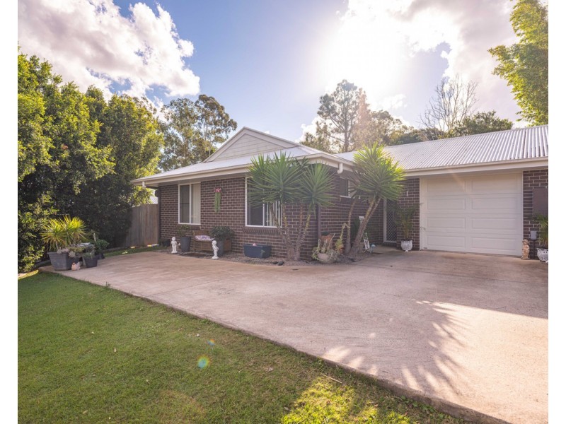 1/16 Wisteria Lane, Southside QLD 4570