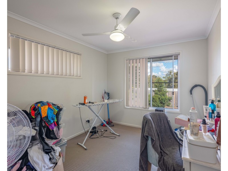 1/16 Wisteria Lane, Southside QLD 4570