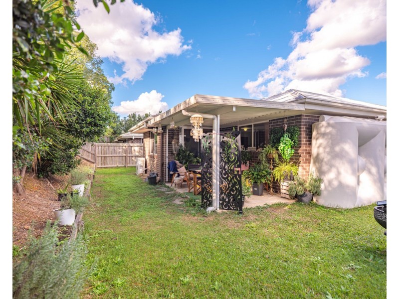 1/16 Wisteria Lane, Southside QLD 4570
