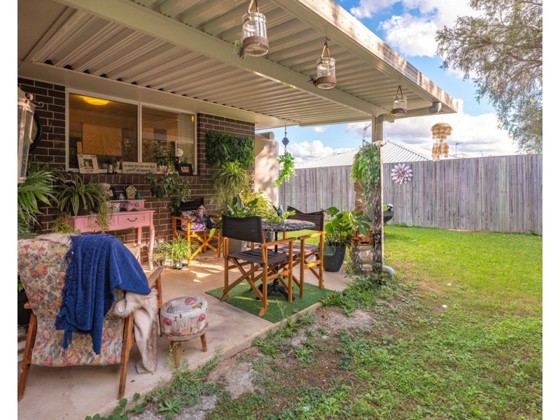 1/16 Wisteria Lane, Southside QLD 4570