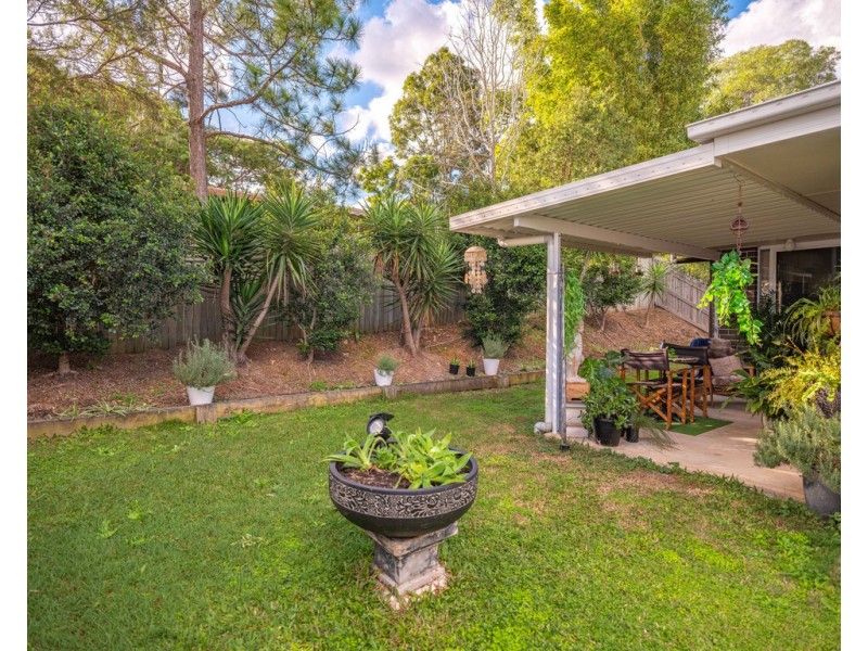 1/16 Wisteria Lane, Southside QLD 4570