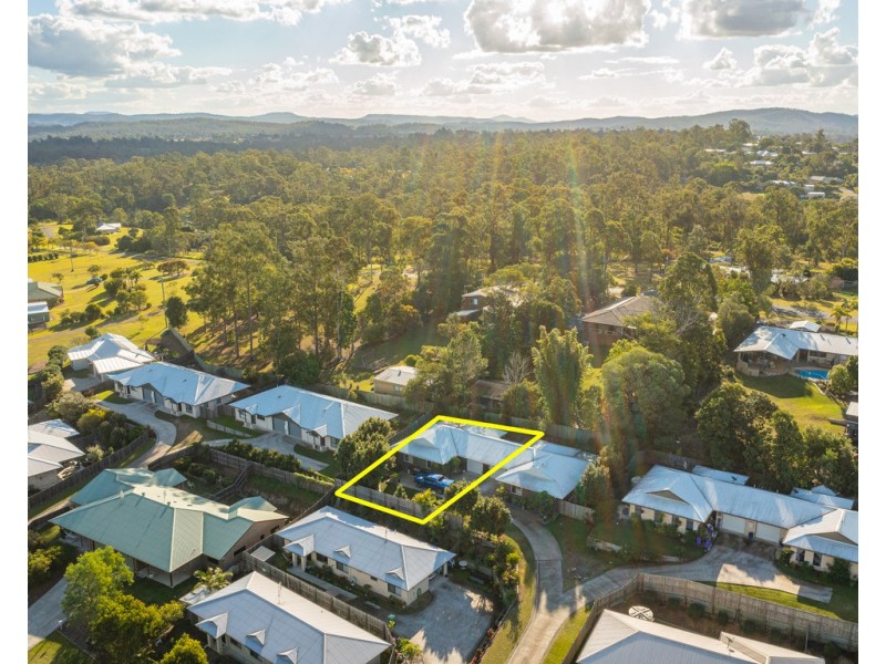 1/16 Wisteria Lane, Southside QLD 4570