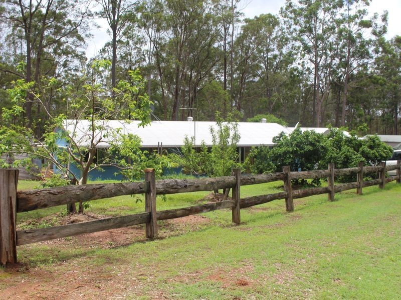 15 Sunrise Road, Glenwood QLD 4570