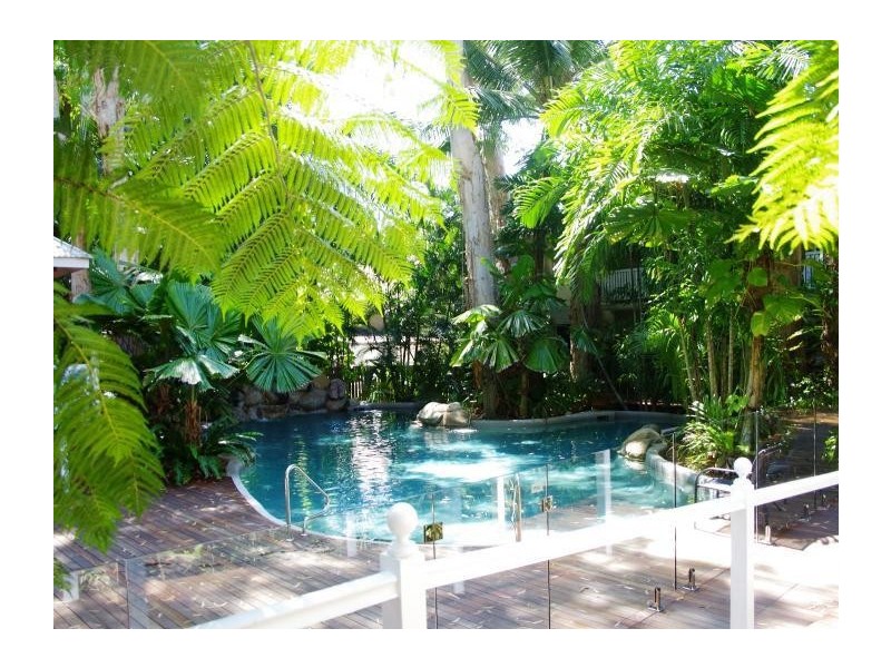 204/6 Triton St, Palm Cove QLD 4879