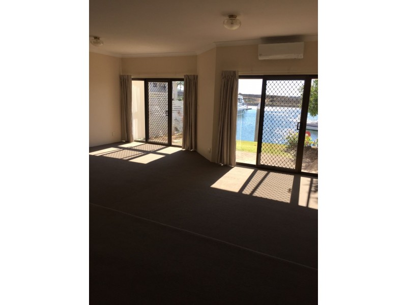 Hope Island QLD 4212