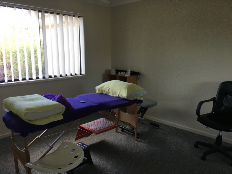 2 Gentian Drive, Arundel QLD 4214