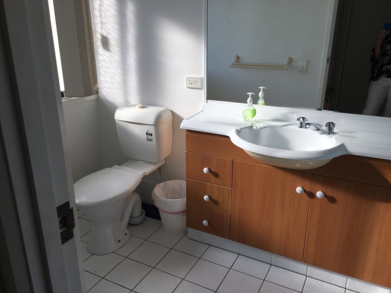 2 Gentian Drive, Arundel QLD 4214