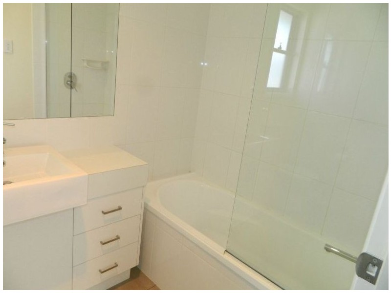 1/7 Barker st, Ipswich QLD 4305