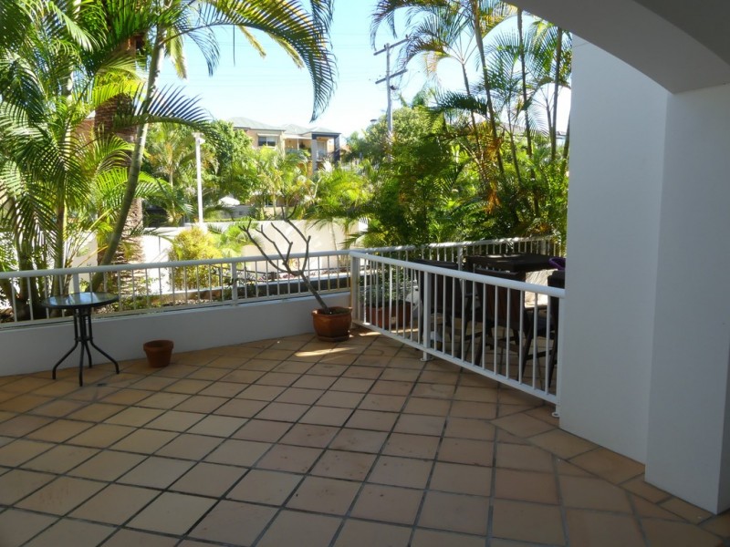5/7-17 Purli, Chevron Island QLD 4217